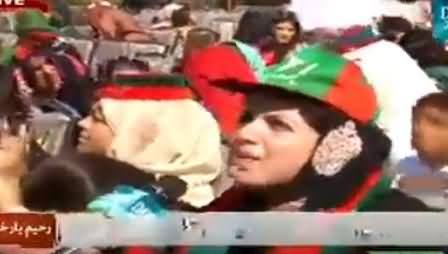 A Woman Chanting Go Nawaz Go in Different Languages in PTI Jalsa Rahim Yar Khan