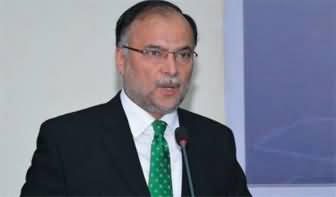 Ahsan Iqbal's tweet on Qazi Faez Isa's humiliation by PTI supporters in London