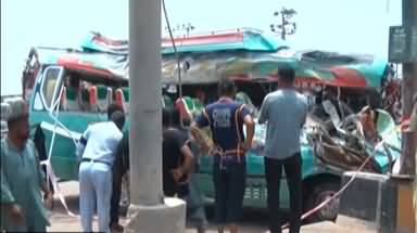 Coaster accident in Karachi, 7 dead, 14 injured