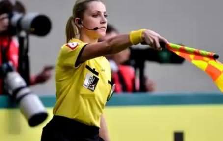 Female Referee in Brazil Made Every One Surprised