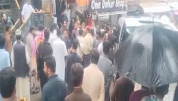 Fight between shopkeepers, locals and tourists in Murree