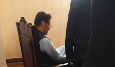 Imran Khan's latest picture from Accountability Court