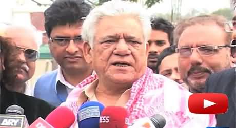 Indian Actor Om Puri and Divya Dutta Welcomed By Lahoris At Wagah Border Lahore