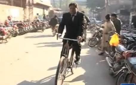 Lawyer Buys Bicycle Due to the Worst Shortage of Petrol In Lahore