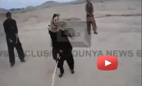 Marvi Memon Playing Cricket with the Boys and Convincing them To Take Loan