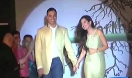 Pakistani Cricketer Shoaib Akhtar Walking on Ramp in Mumbai