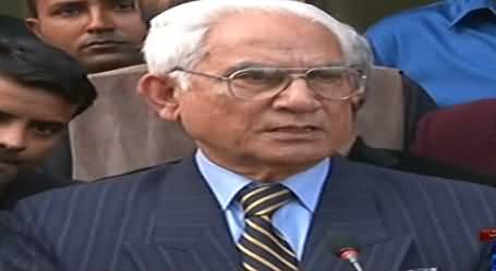 Pervez Musharraf's Lawyer Ahmad Raza Kasuri Crying While Talking to Media