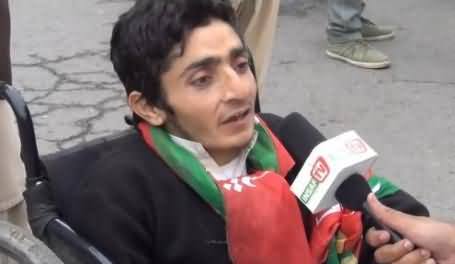 PTI Worker on a WheelChair From Peshawar to Join PTI Lahore Protest