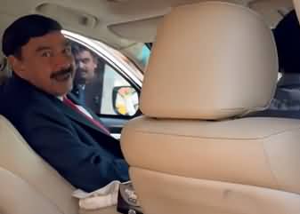 Sheikh Rasheed refused to give Mutiullah Jan a lift in his car