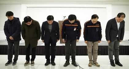 South korea plane crash : Jeju Air CEO apologizes for tragic plane crash