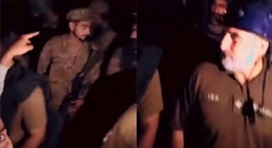 Unbelievable scenes: Punjab police protecting Pak army soldiers from angry PTI protesters