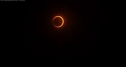 Video: 'Ring of fire' solar eclipse over Chile's Easter Island