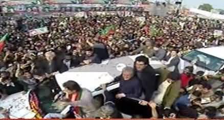 Watch Amazing Crowd with Imran Khan's Convoy in Lahore Protest